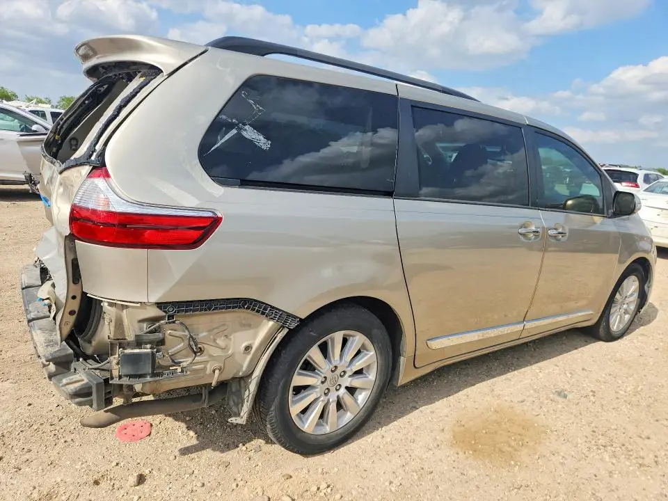 2016 TOYOTA SIENNA LIMITED PREMIUM 7-PASSENGER  