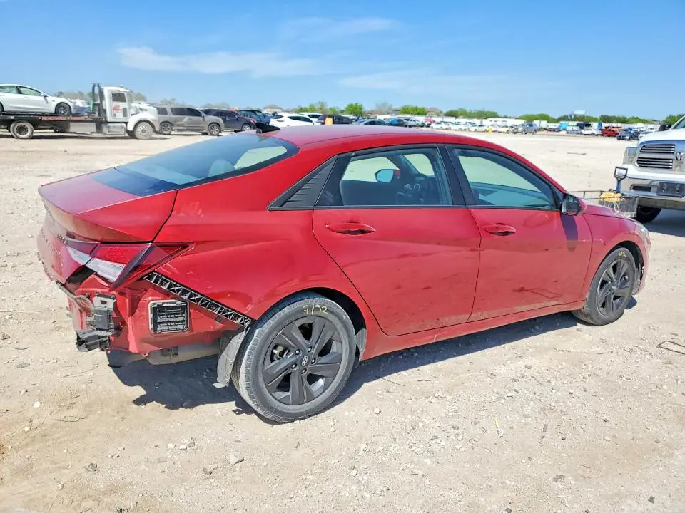 2021 HYUNDAI ELANTRA SEL  
