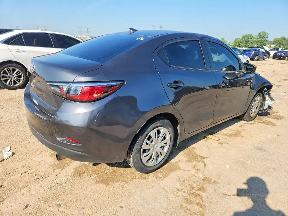 2019 TOYOTA YARIS L  