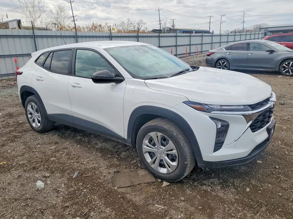 2024 CHEVROLET TRAX LS  
