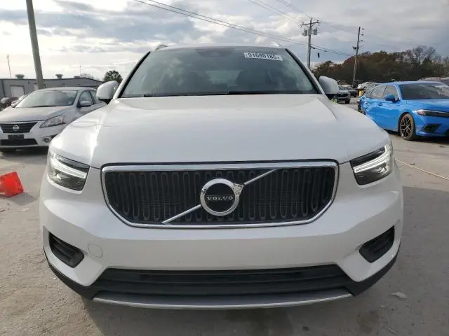 2022 VOLVO XC40 T5 MOMENTUM  
