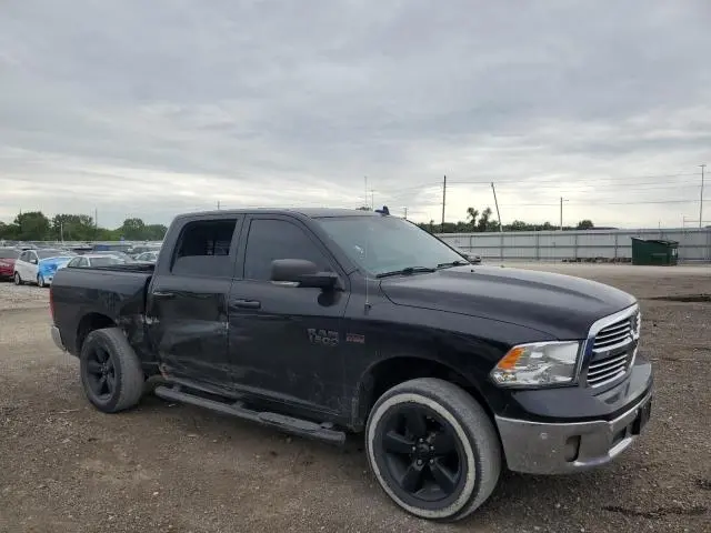 2016 RAM 1500 SLT  