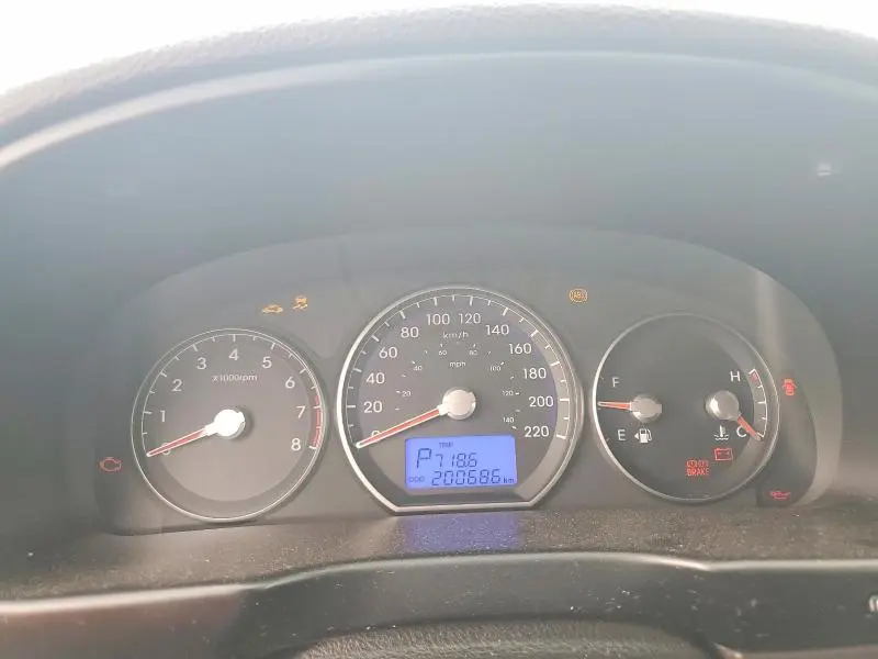 2011 HYUNDAI SANTA FE GLS  