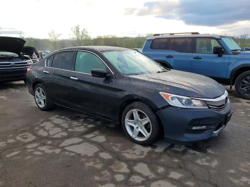 2017 HONDA ACCORD LX  