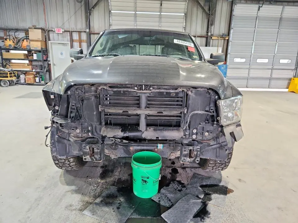 2015 RAM 1500 SLT  