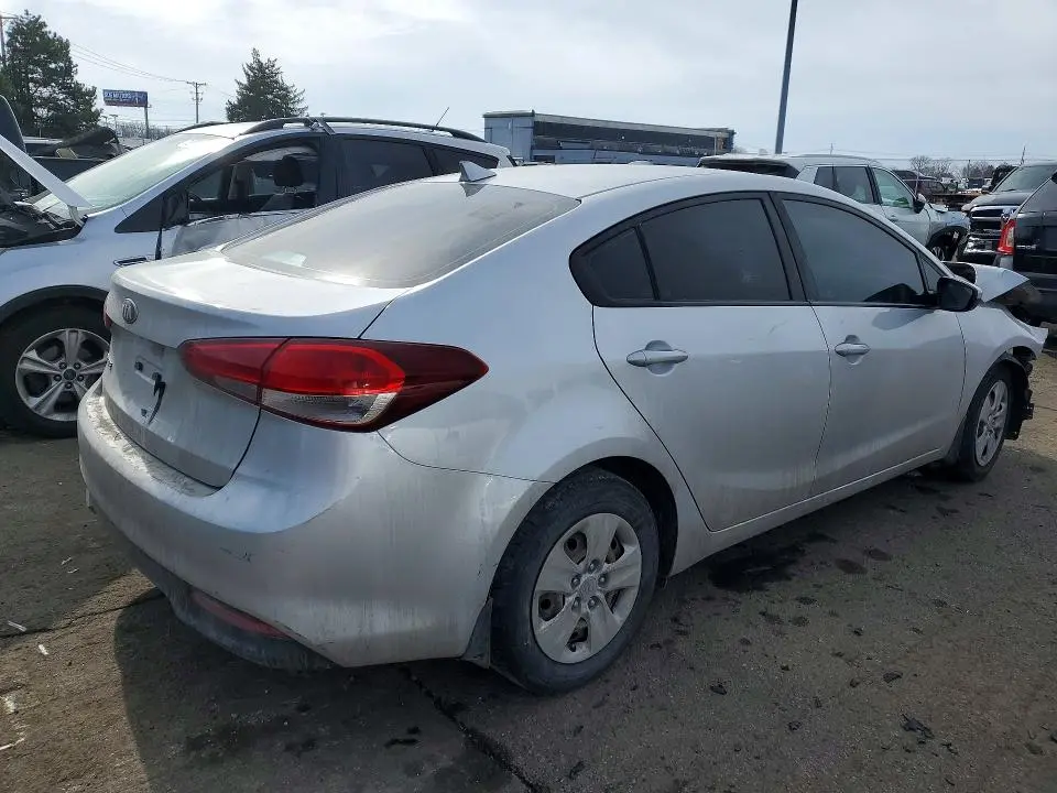 2018 KIA FORTE LX  