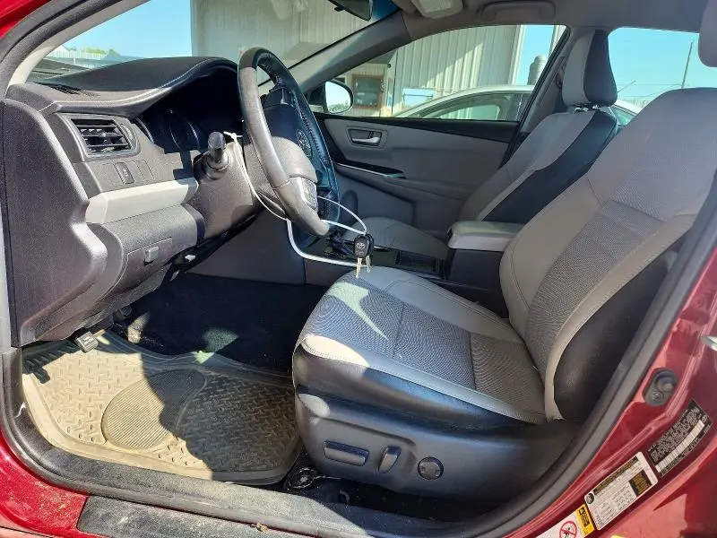 2017 TOYOTA CAMRY SE  