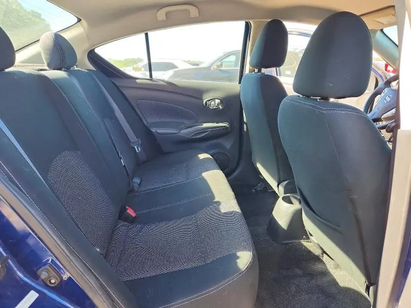 2018 NISSAN VERSA SV  
