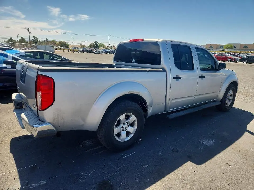 2010 NISSAN FRONTIER SE V6  