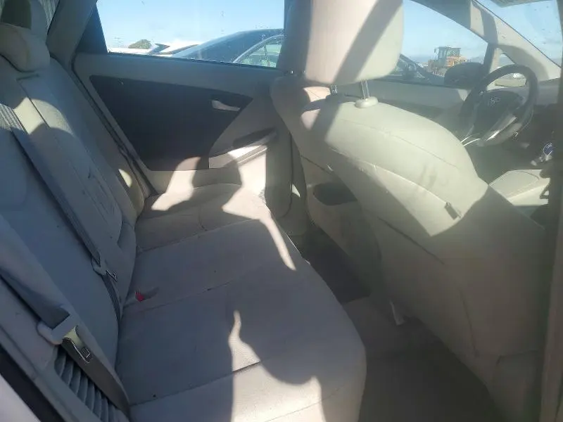 2010 TOYOTA PRIUS III  