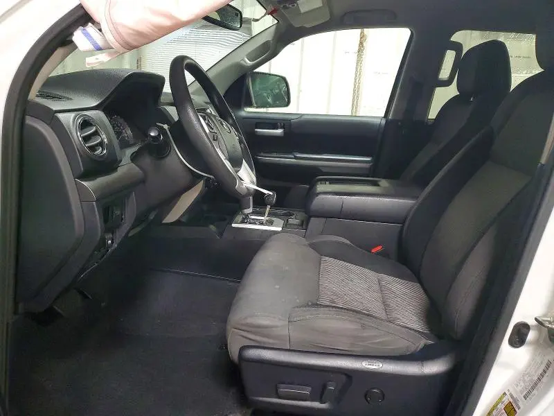 2017 TOYOTA TUNDRA SR5  