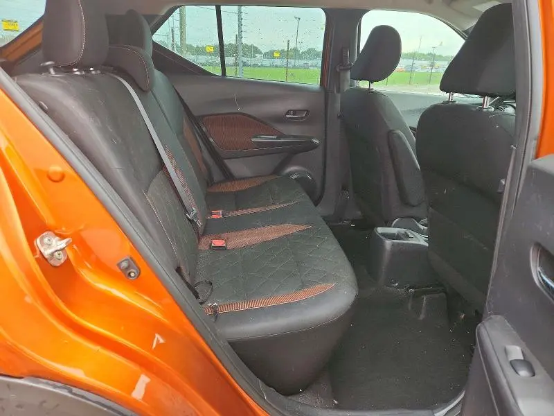2018 NISSAN KICKS SR  