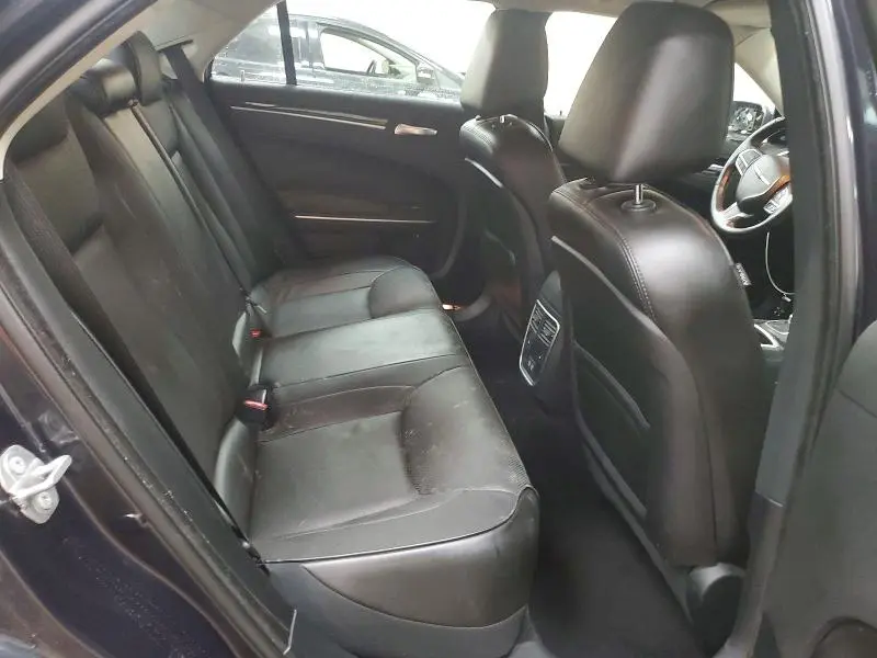 2019 CHRYSLER 300 LIMITED  