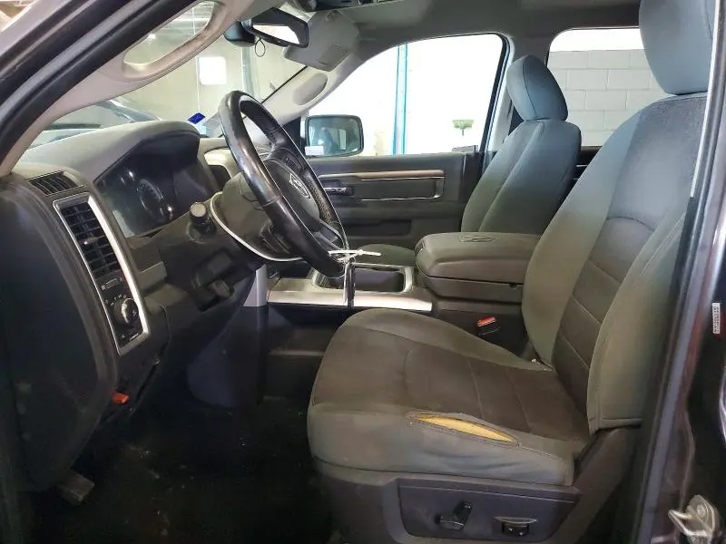 2017 RAM 1500 SLT  