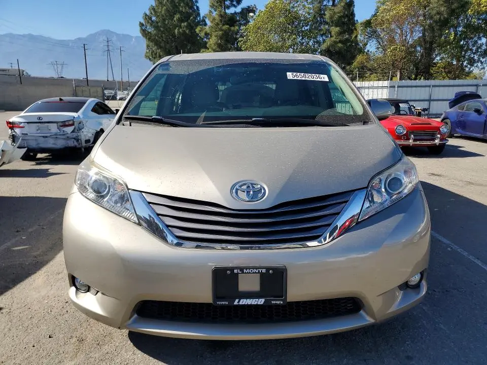 2016 TOYOTA SIENNA XLE 8-PASSENGER  