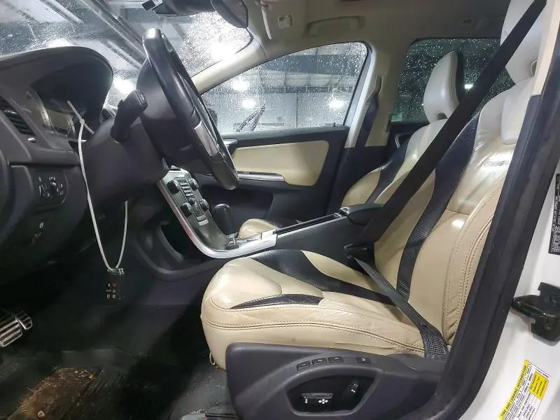 2012 VOLVO XC60 T6  