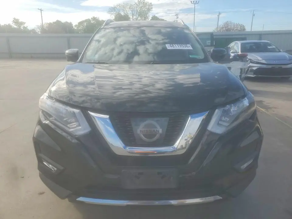 2017 NISSAN ROGUE SL  