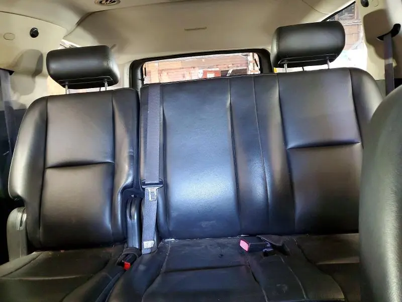 2010 CHEVROLET SUBURBAN C1500 LS  