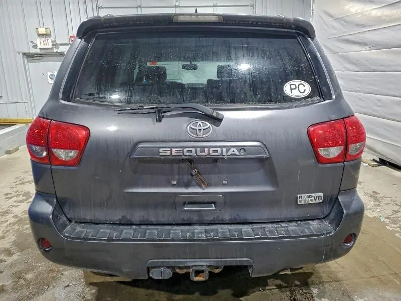 2011 TOYOTA SEQUOIA SR5  