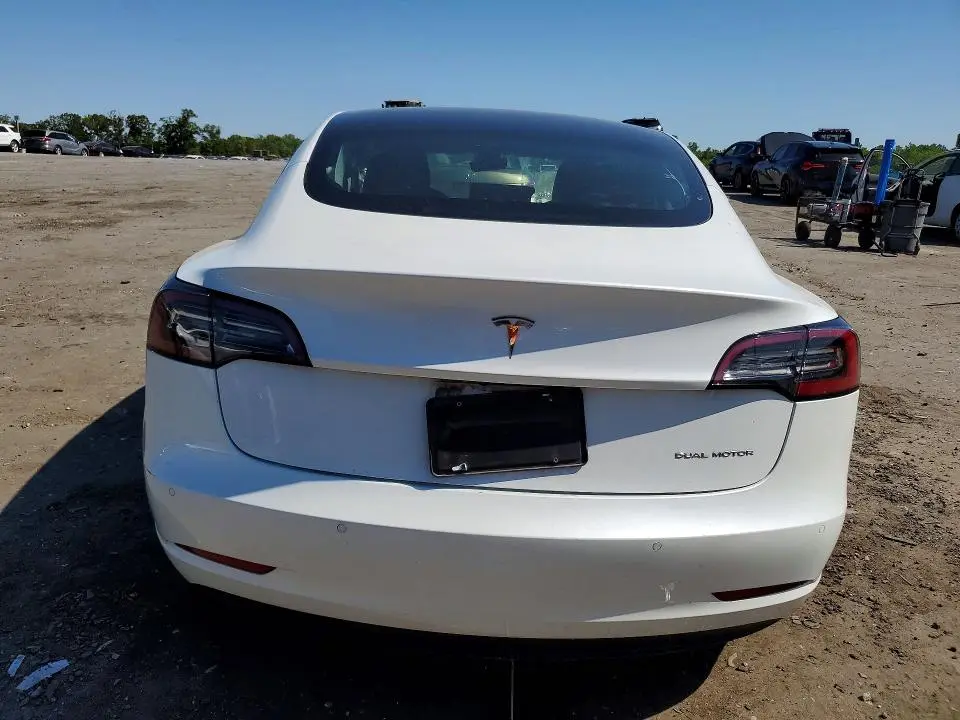 2021 TESLA MODEL 3   