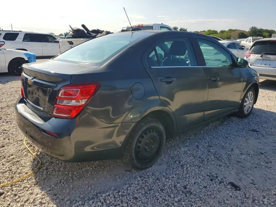 2017 CHEVROLET SONIC LT  