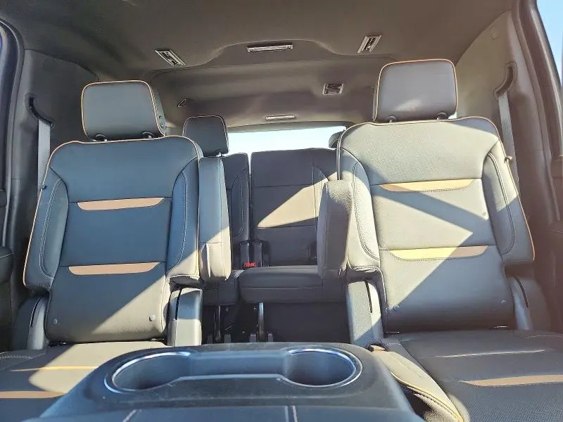 2023 GMC YUKON XL K1500 AT4  