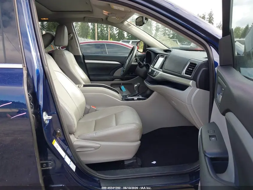 2015 TOYOTA HIGHLANDER XLE V6