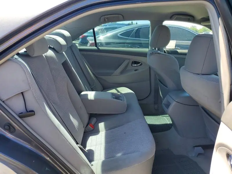 2011 TOYOTA CAMRY LE  