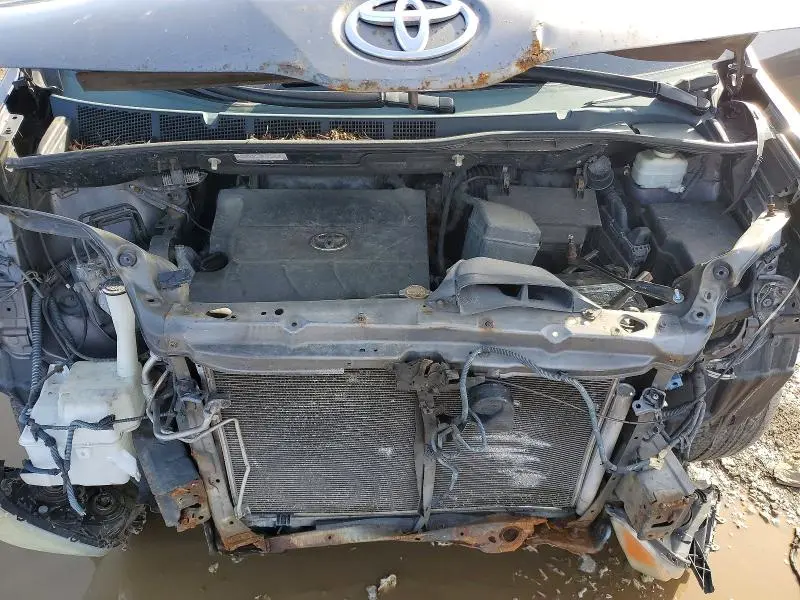 2011 TOYOTA SIENNA XLE 8-PASSENGER  