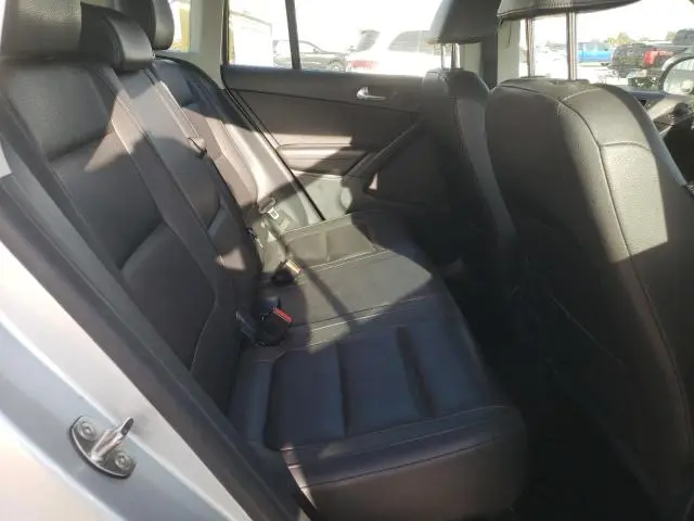 2017 VOLKSWAGEN TIGUAN S  