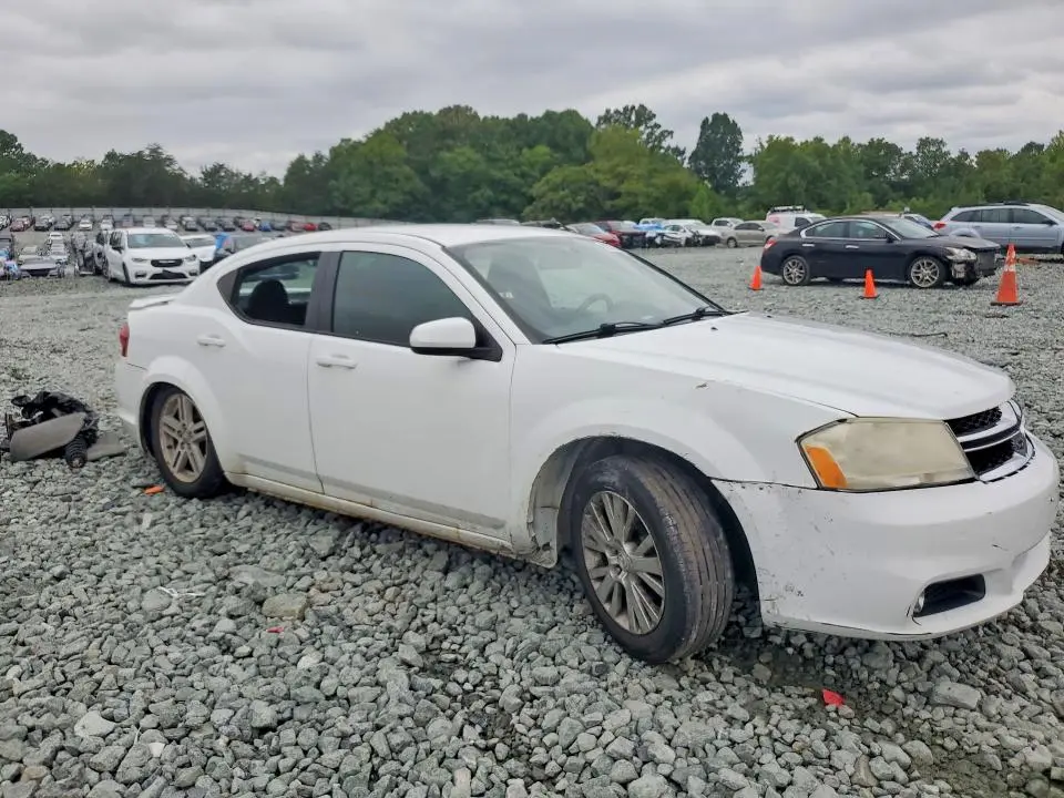 2011 DODGE AVENGER MAINSTREET  