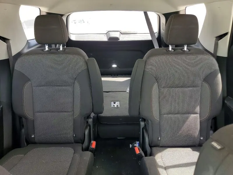 2021 CHEVROLET TRAVERSE LT  