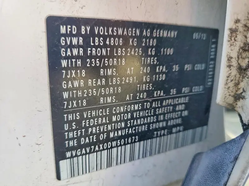 2013 VOLKSWAGEN TIGUAN S  