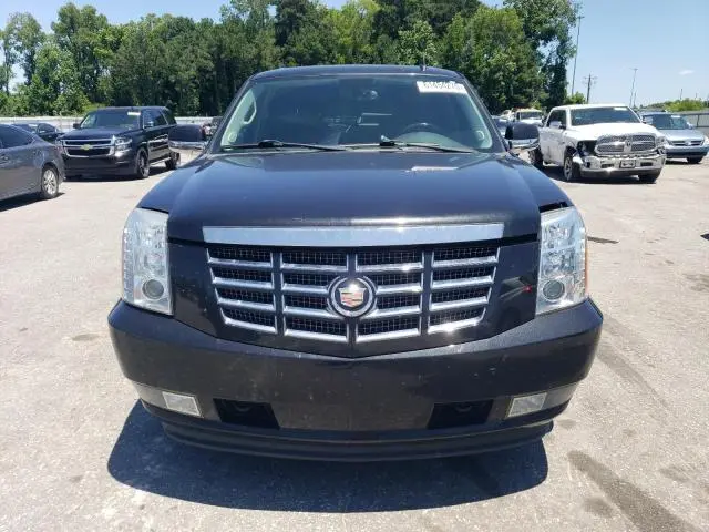 2010 CADILLAC ESCALADE   