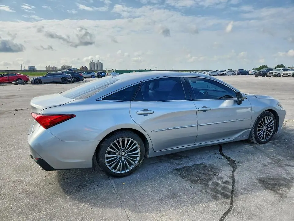 2020 TOYOTA AVALON LIMITED  