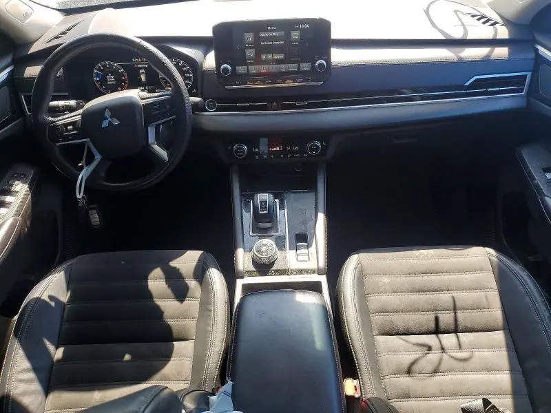 2023 MITSUBISHI OUTLANDER SE  