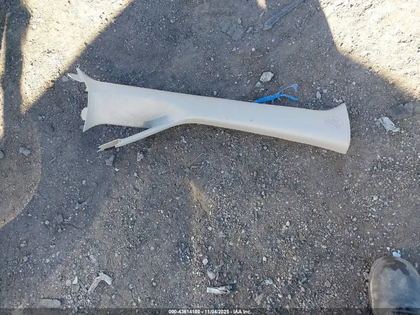 2014 TOYOTA SIENNA XLE V6 8 PASSENGER