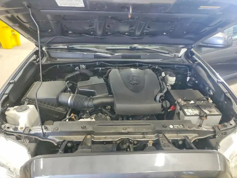 2019 TOYOTA TACOMA SR5 V6  
