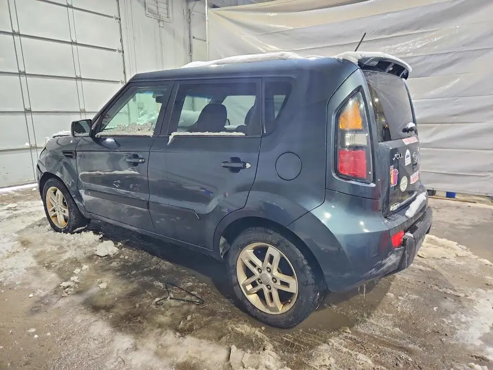 2011 KIA SOUL +  