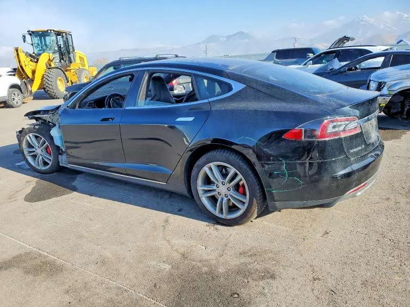 2015 TESLA MODEL S P85D  