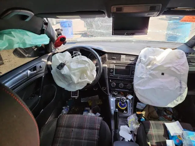 2019 VOLKSWAGEN GTI S