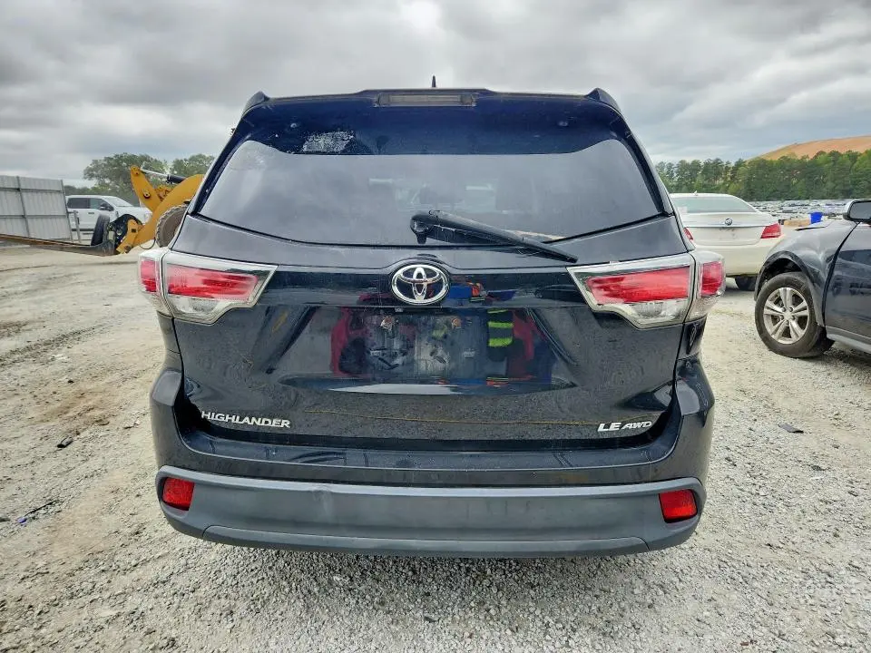 2015 TOYOTA HIGHLANDER LE PLUS  