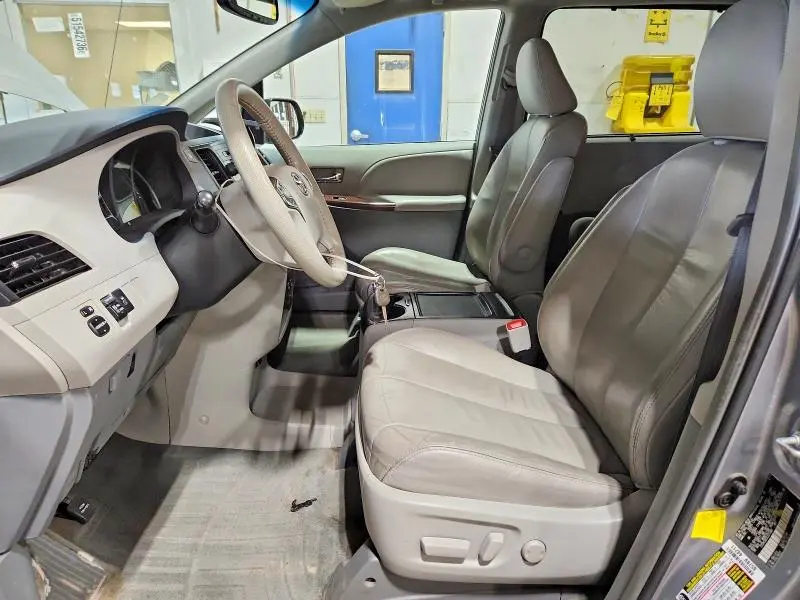 2012 TOYOTA SIENNA XLE 8-PASSENGER  