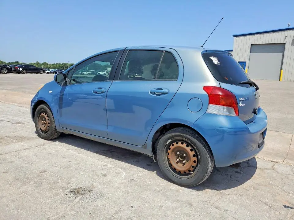2010 TOYOTA YARIS BASE  