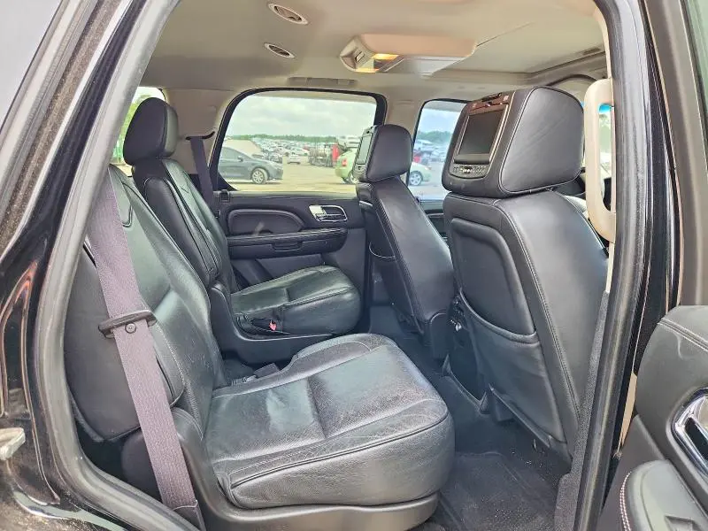 2012 CADILLAC ESCALADE PLATINUM  