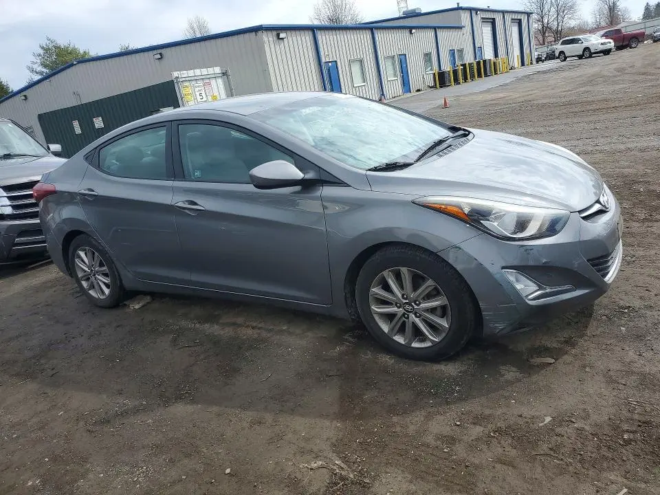 2014 HYUNDAI ELANTRA SE  