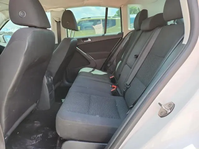2012 VOLKSWAGEN TIGUAN S