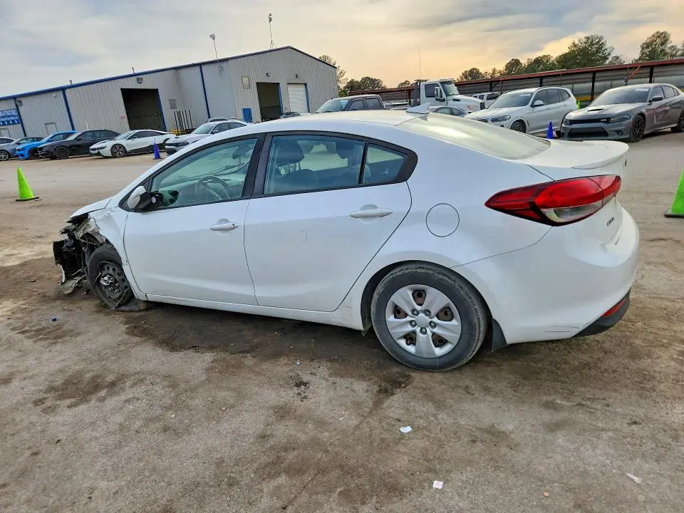 2018 KIA FORTE LX  