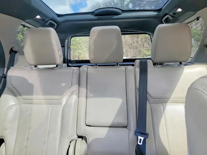 2017 LAND ROVER DISCOVERY SE  