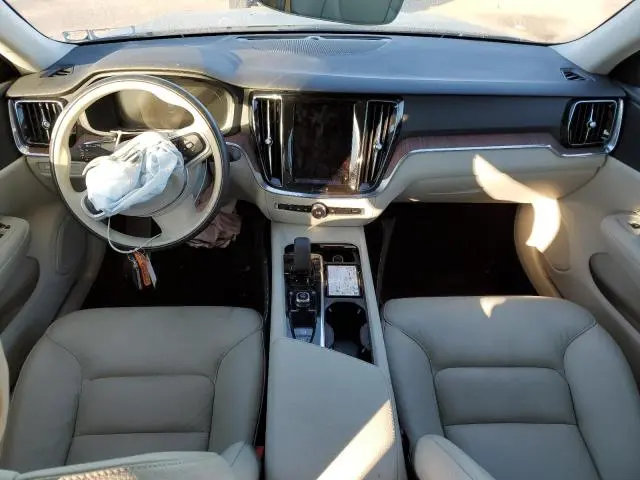 2022 VOLVO S60 B5 MOMENTUM  